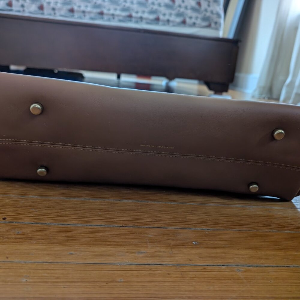 Coach Empire 40 Tan never used! - Picture 6 of 8